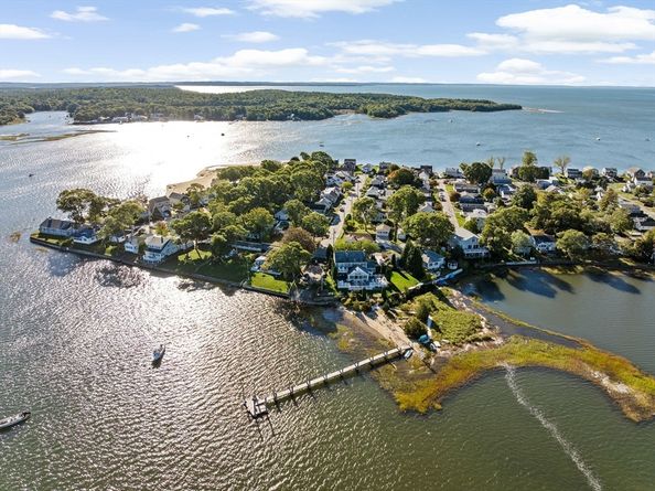 11 Turner Ave, Wareham MA 02571