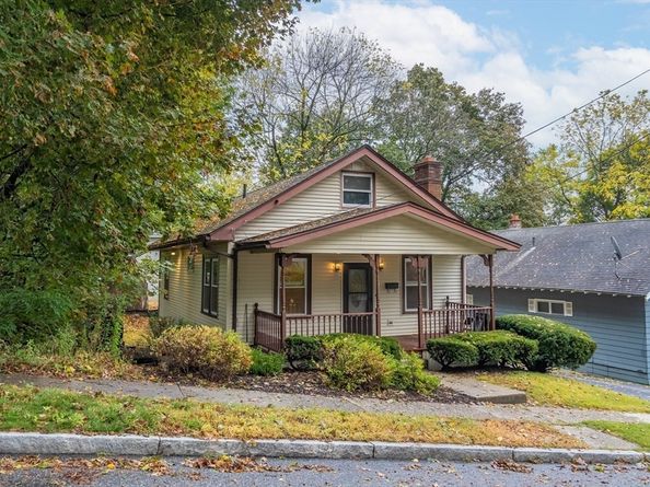 28 Alsada Dr, Worcester MA 01603