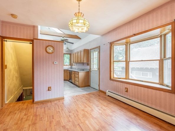 28 Alsada Dr, Worcester MA 01603