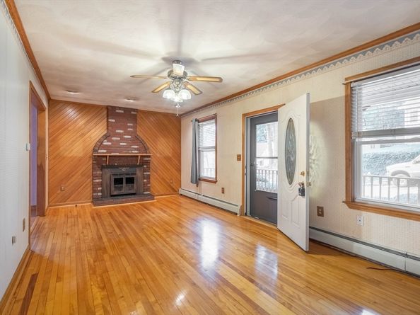 28 Alsada Dr, Worcester MA 01603