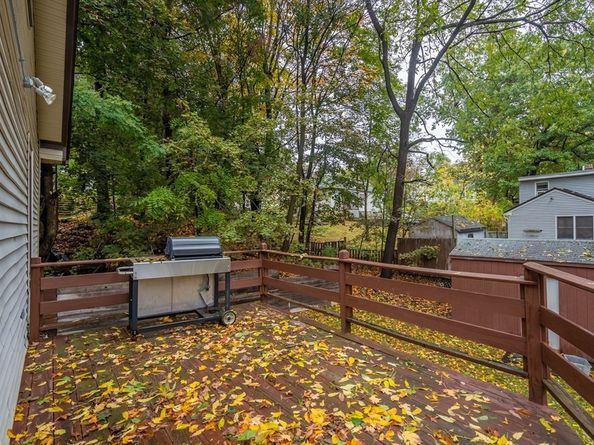 28 Alsada Dr, Worcester MA 01603