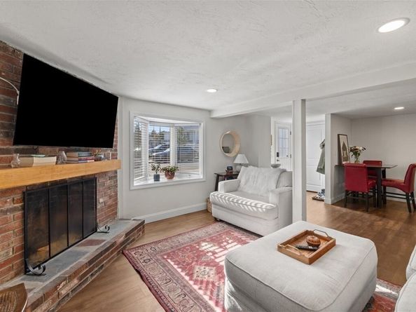 22 Chilton St 1, Plymouth MA 02360
