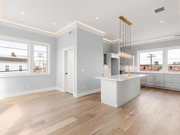 308 Newton Street 1C, Waltham MA 02453