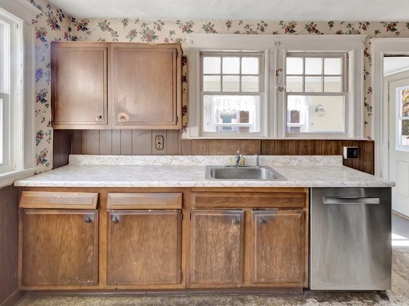 44 Braintree Ave, Quincy MA 02169