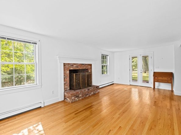 74 Abrams Hill Rd, Duxbury MA 02332