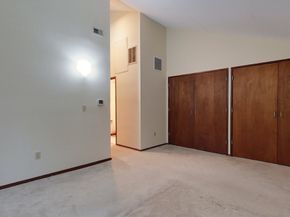 517 Tumbling Hawk 517, Acton MA 01720