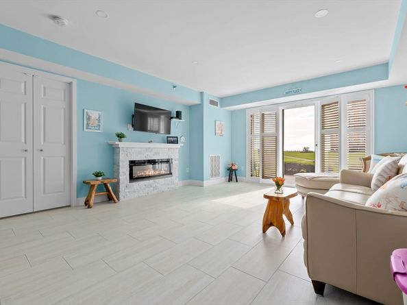 3 Seal Harbor Rd 133, Winthrop MA 02152