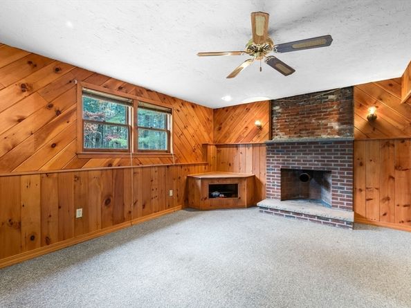 9 Mill St, North Reading MA 01864