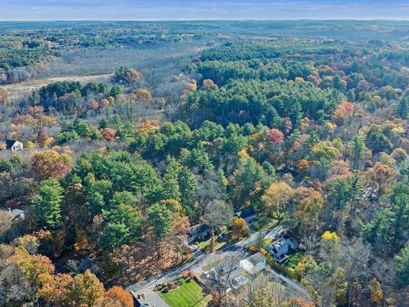 9 Mill St, North Reading MA 01864