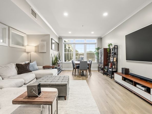 353 Summer 310, Somerville MA 02144