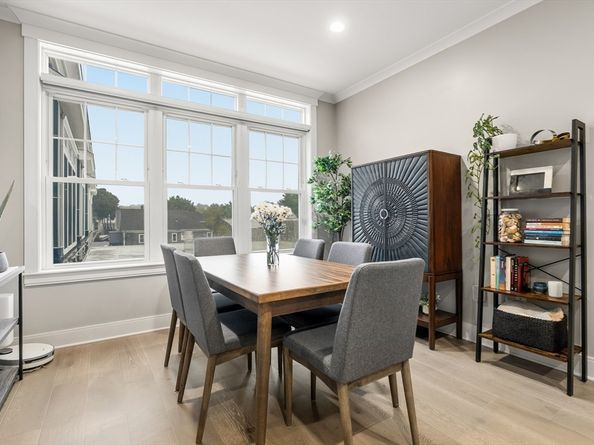 353 Summer 310, Somerville MA 02144