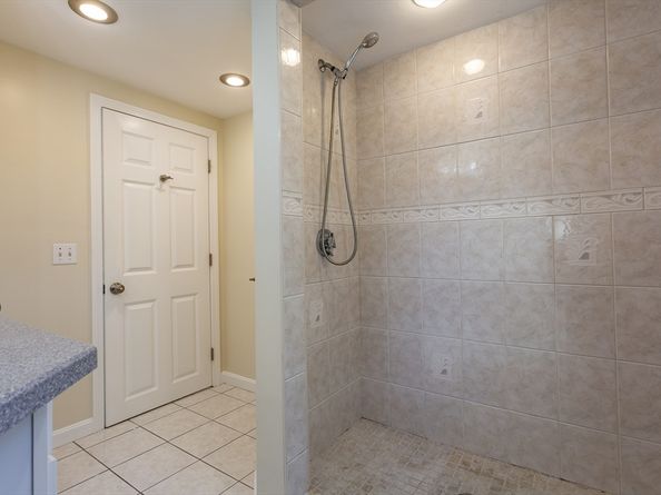 303 Middle St, Weymouth MA 02189