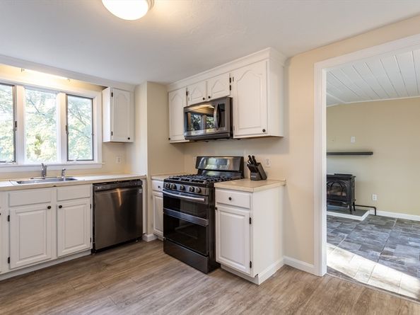303 Middle St, Weymouth MA 02189