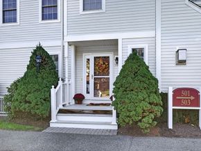 505 Hampton Way 505, Abington MA 02351