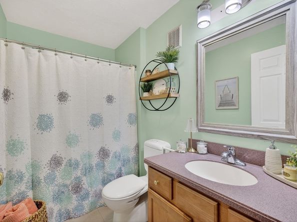 505 Hampton Way 505, Abington MA 02351