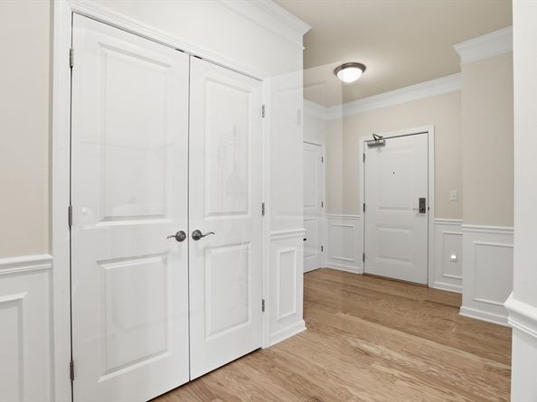 2 Francis Dr 213, Andover MA 01810