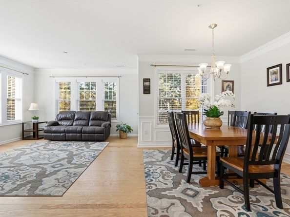 2 Francis Dr 213, Andover MA 01810