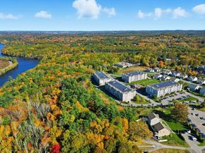 2 Francis Dr 213, Andover MA 01810
