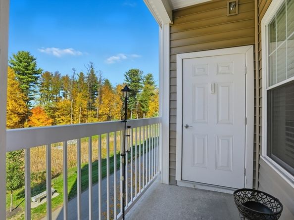 2 Francis Dr 213, Andover MA 01810