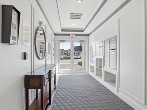2 Francis Dr 213, Andover MA 01810