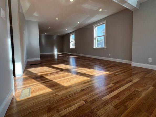 21 Brownville Ave, Ipswich MA 01938