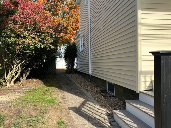 21 Brownville Ave, Ipswich MA 01938