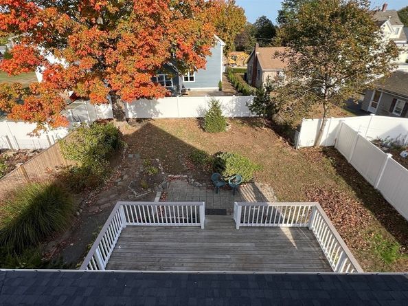 21 Brownville Ave, Ipswich MA 01938