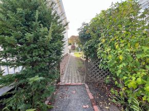 21 Brownville Ave, Ipswich MA 01938