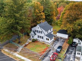 589 Sunderland Rd, Worcester MA 01604