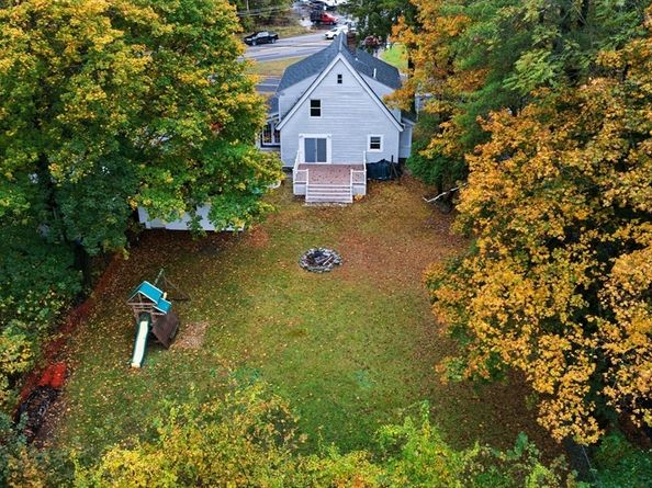 589 Sunderland Rd, Worcester MA 01604