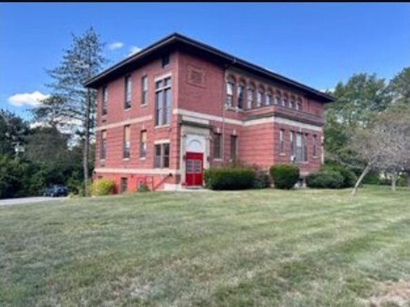 1098 Stafford Street 9, Leicester MA 01542