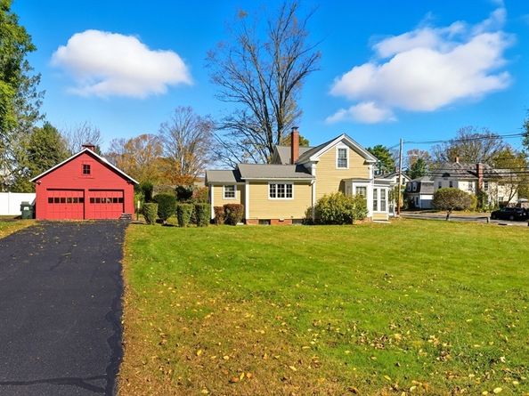37 Central Street, West Brookfield MA 01585