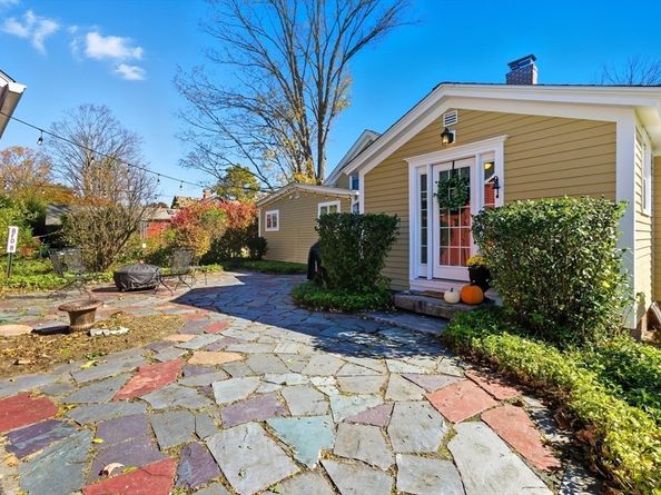 37 Central Street, West Brookfield MA 01585