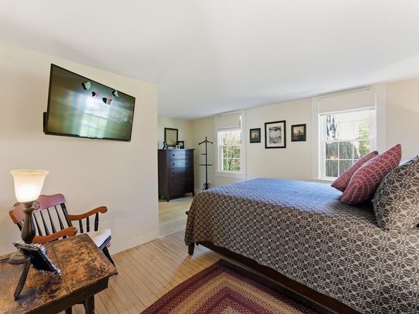 37 Central Street, West Brookfield MA 01585
