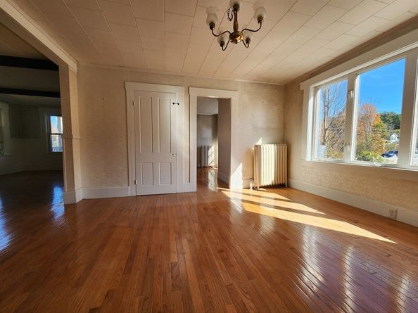 350 West Broadway, Gardner MA 01440