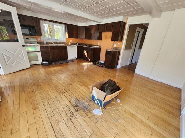 350 West Broadway, Gardner MA 01440