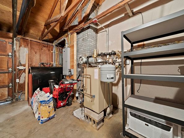 40 Fairwood Dr, Pembroke MA 02359