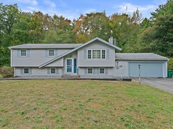 40 Fairwood Dr