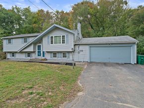 40 Fairwood Dr, Pembroke MA 02359
