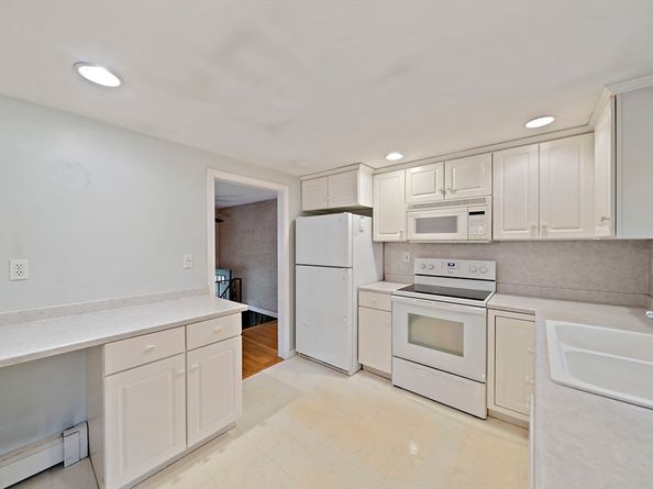 40 Fairwood Dr, Pembroke MA 02359