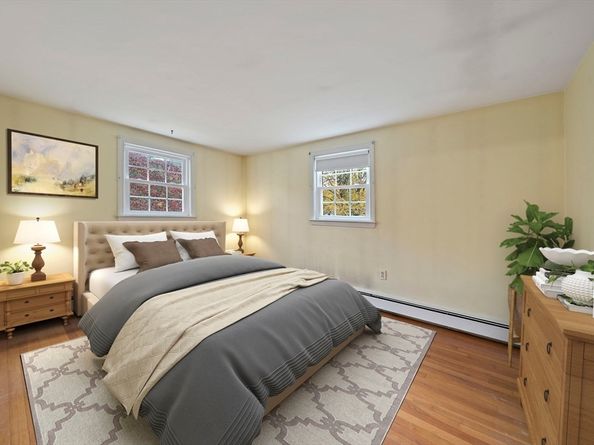 40 Fairwood Dr, Pembroke MA 02359