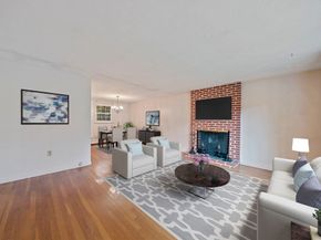 40 Fairwood Dr, Pembroke MA 02359