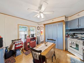11 Chestnut Cir, Rockland MA 02370