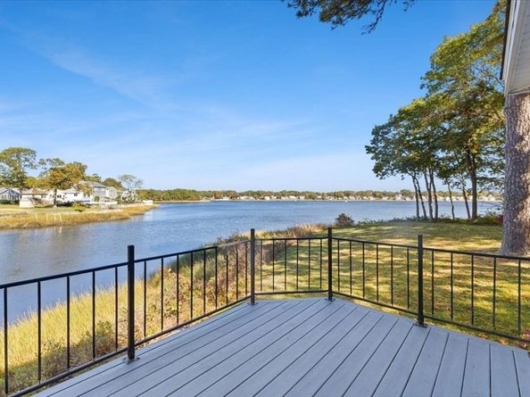6 Allen Ave, Wareham MA 02571