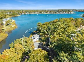 6 Allen Ave, Wareham MA 02571