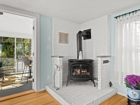 6 Allen Ave, Wareham MA 02571