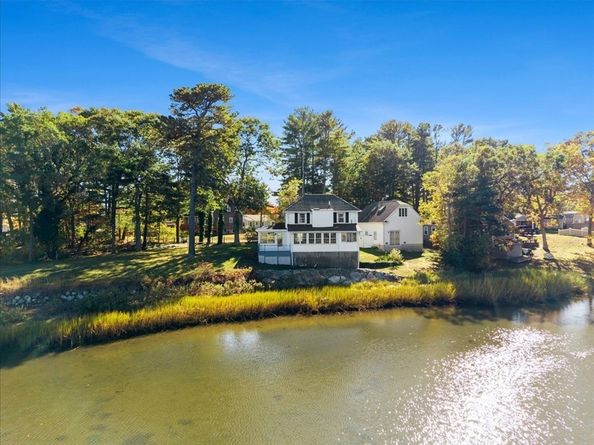 6 Allen Ave, Wareham MA 02571
