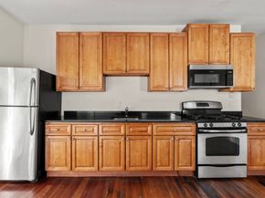 27 Buttonwood St, Boston MA 02125