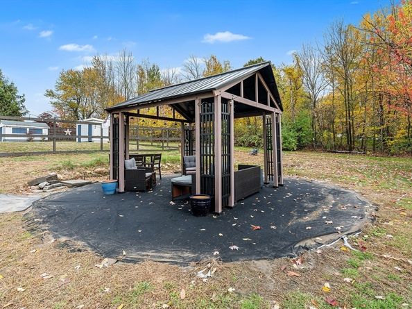 73 N Common Rd, Westminster MA 01473