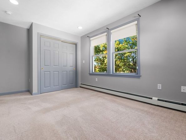 97 Oak St, Stoneham MA 02180